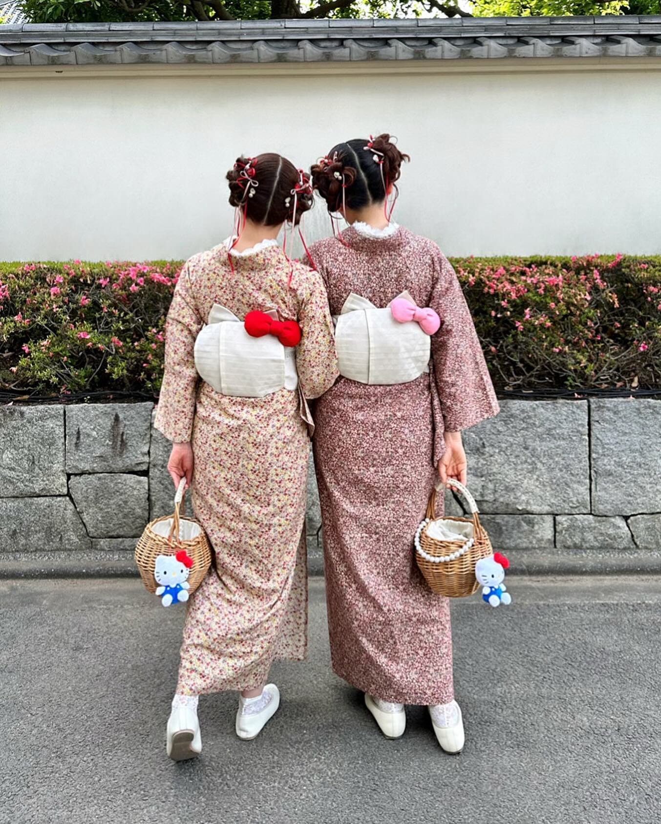 ハローキティの帯を合わせた着物コーディネート